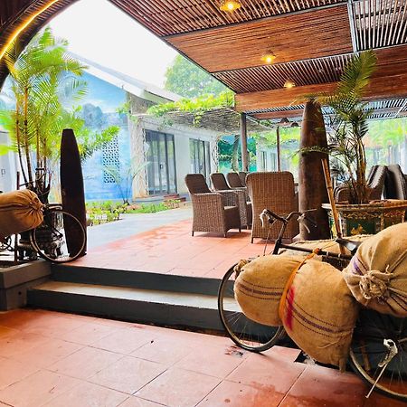 Commander Lodge Phong Nha Eksteriør bilde