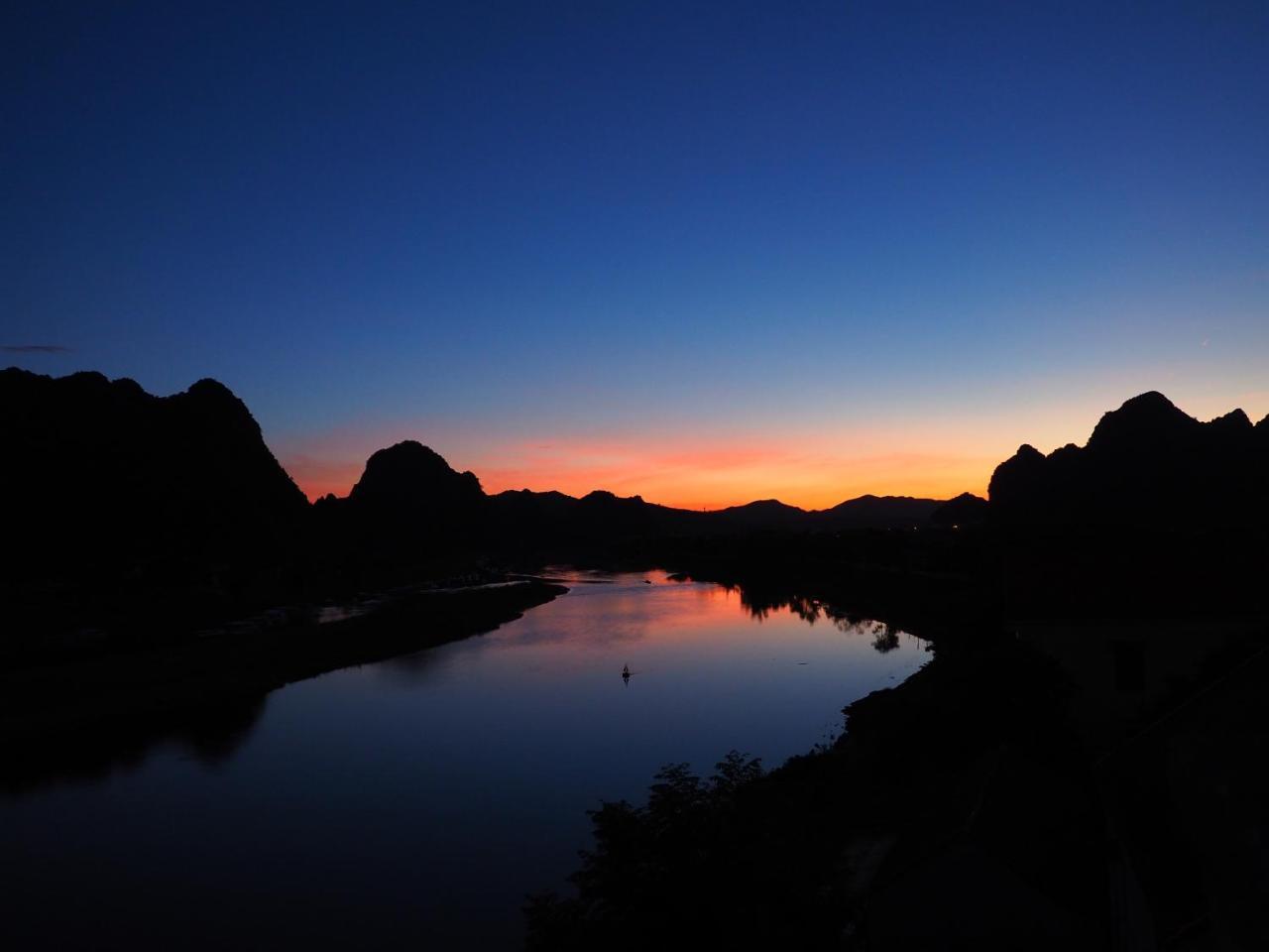 Commander Lodge Phong Nha Eksteriør bilde